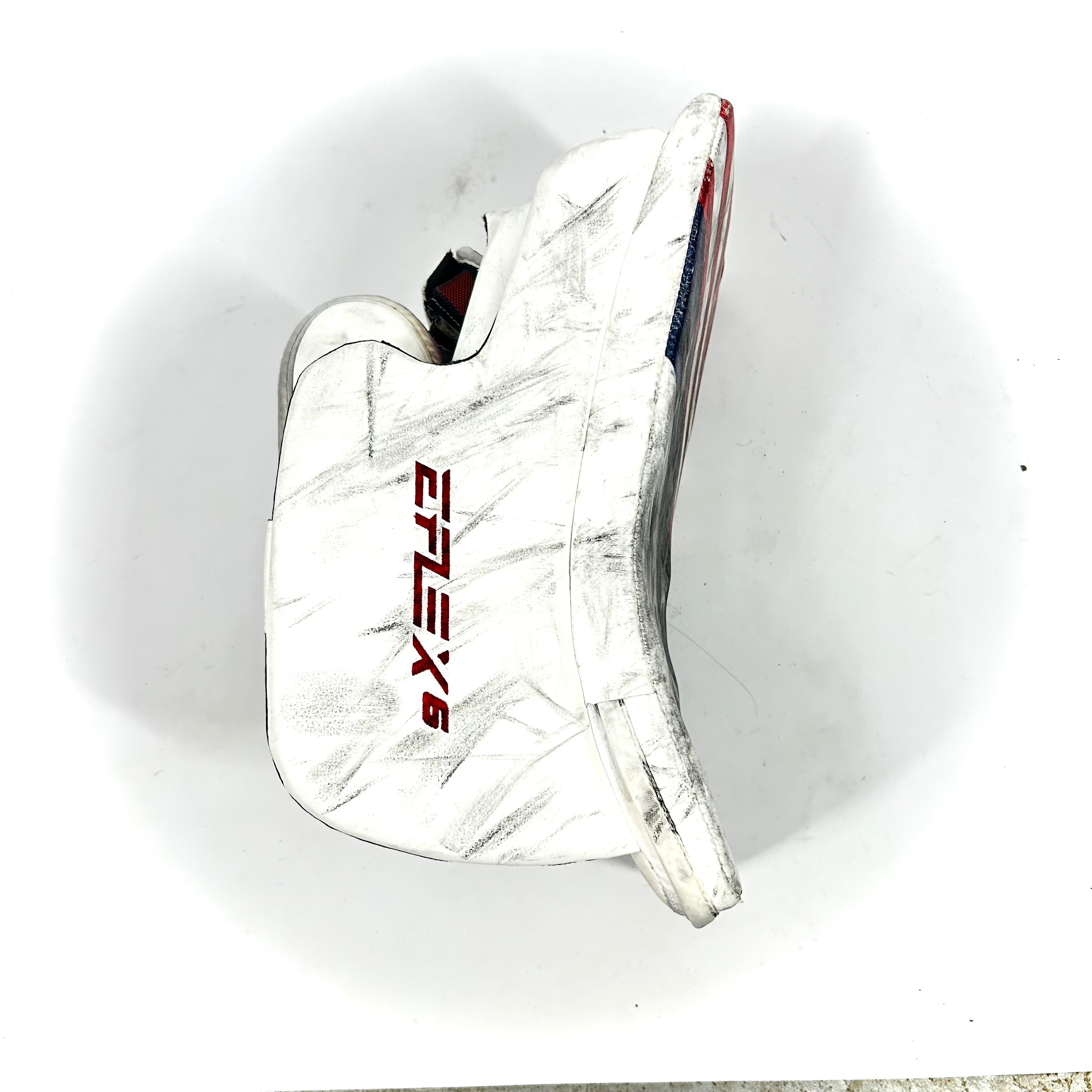 CCM Extreme Flex 6 - Bloqueur de gardien d'occasion (rouge/blanc/bleu)